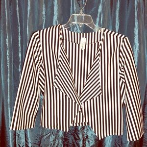 Black and white cropped blazer